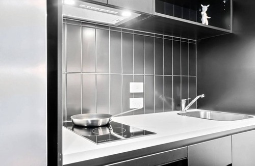 Adelaide Central Business District Apartment | Comfy stay at Switch Living in the Centre of Adelaide - Campus Accommodation