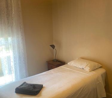 Camperdown Hotel | Commercial Hotel Camperdown