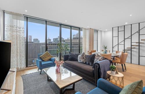 Docklands Apartment | Complete Host Collins Wharf Townhouse