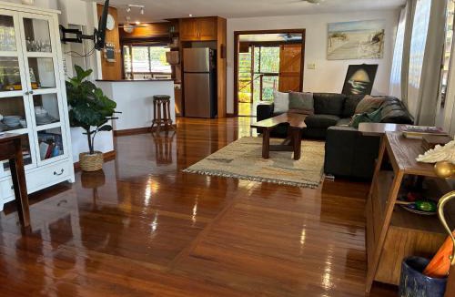 Whitfield House | Condo in leafy Whitfield