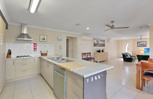 Amity Point House | Contemporary 2 storey home, Central Location.