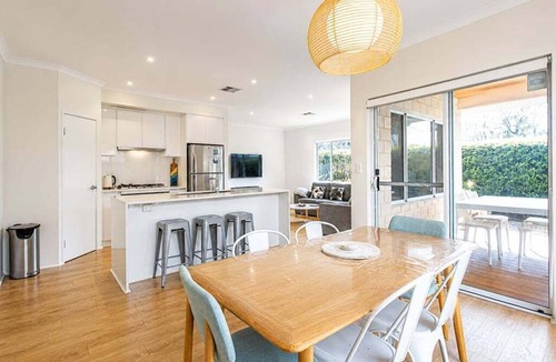 Quindalup House | Contemporary Cove – Modern Comfort in Central Dunsborough
