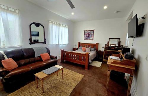 Farrell Flat Apartment | Contemporary Studio Accommodation