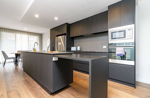Braddon Apartment | Contemporary Tri-Level APT in a Prime Central Spot