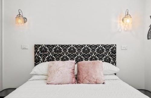 Carlton South Apartment | Convenient Apartment in heart of Carlton