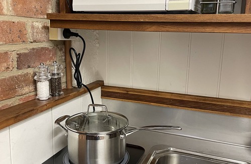Omeo Cottage | Convenient & Cosy Mountain Retreat in Omeo.