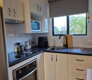 Strathpine Apartment | Convenient Getaway Home in Strathpine