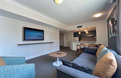 Chatswood Apartment | Convenient One-bedroom next to Chatswood station
