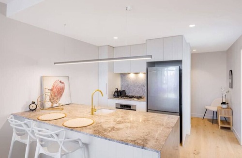 Milton Apartment | Conveniently located 2BR apt w/rooftop pool @Milt