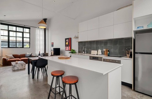 Collingwood Villa | Converted Warehouse Townhouse