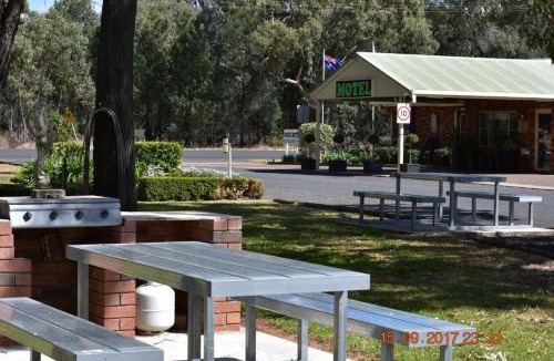 Gilgandra Hotel | Cooee Motel