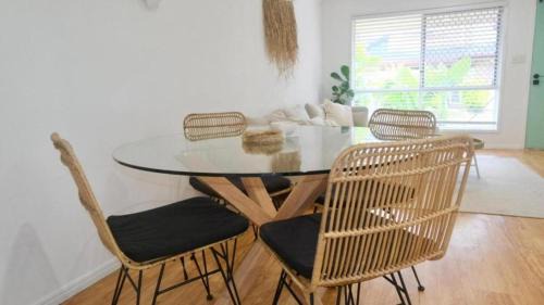Coolangatta Apartment | Coolangatta Surf & Stay - Townhouse - Pet Friendly