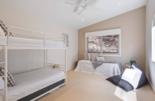 Pretty Beach Central Coast House | Coolcappa - relaxed entertaining