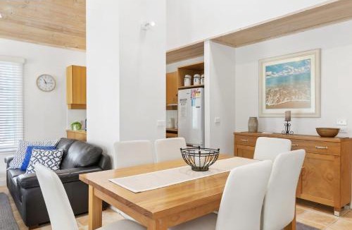 Lorne House | Cora Lynn 13