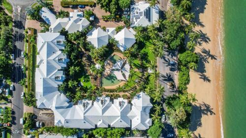 Trinity Beach Apartment | Coral Sands Beachfront Resort