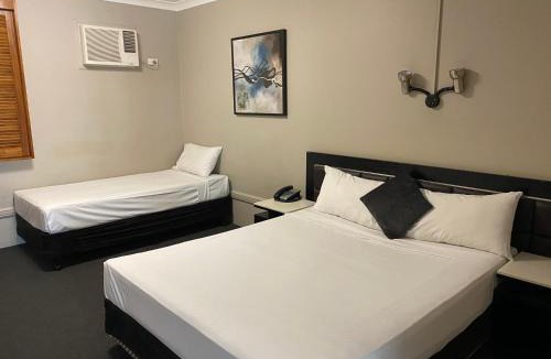 Rockhampton Hotel | Cosmopolitan Motel & Serviced Apartments