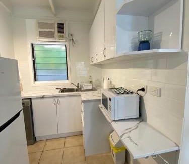 Nelly Bay Apartment | COST EFFECTIVE ISLAND ESCAPE! Studio Unit, Nelly Bay