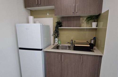 East Perth Apartment | Cosy Apartment Close to Everything! With Study, Lounge & Fast Internet
