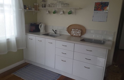 Manly West Apartment | Cosy Bayside Studio - A Quiet Winter Retreat