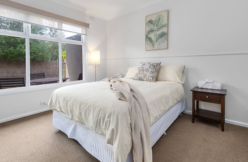 Capel Sound Apartment | Cosy Beach Unit - Capel Sound/Rosebud West - Short Walk to Beach - WIFI/Netflix
