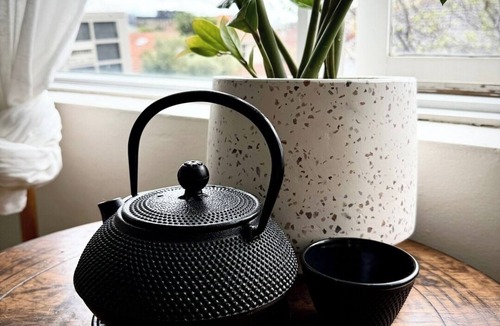 Saint Kilda South Condo | Cosy Designer Studio - Heart of St Kilda + Parking
