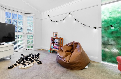 Mildura House | Cosy, Eclectic Inner City 3BR Spacious Period Home