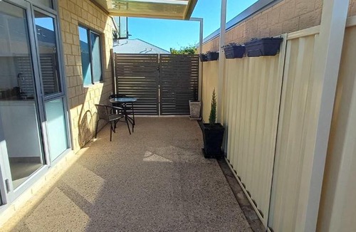 Madora Bay Apartment | Cosy Haven - Large Comfy Dwelling