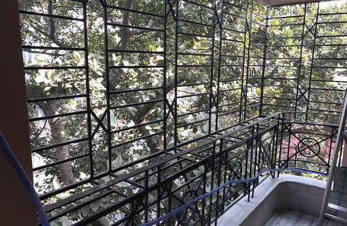 Tollygunge Apartment | Cosy room.superb location.comfort living