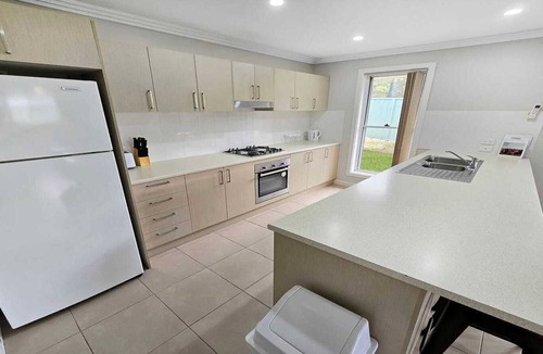 Central Mudgee House | Cosy three bedroom home, two bathrooms and BBQ area!