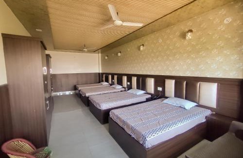 Almora Bed & Breakfast | Cottage Club Inn