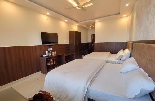Almora Bed & Breakfast | Cottage Club Inn