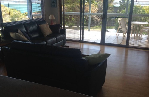 Merimbula Cottage | Cottage overlooking Merimbula Bay