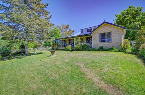 Bendemeer House | COUNTRY ESCAPE ON THE BEAUTIFUL MCDONALD RIVER.