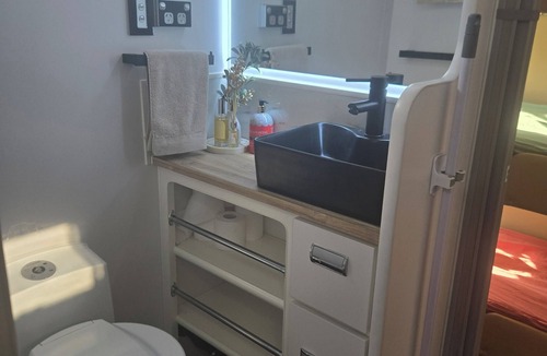Springrange House | Country stay, 5 minutes to local wineries!