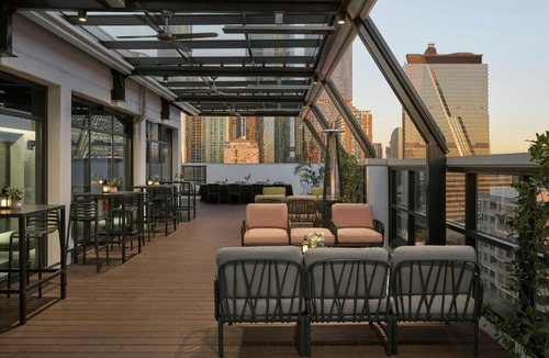 Melbourne Central Business District Hotel | Courtyard by Marriott Melbourne Flagstaff Gardens