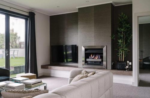 Daylesford House | Cousin Gilbert Daylesford