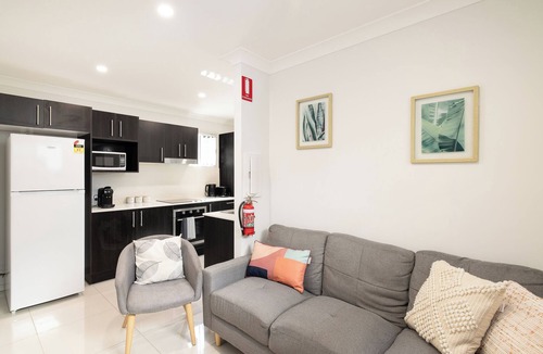 Rocklea Apartment | Covered Parking | 1 Bdr Apt w/AC | 435AF1