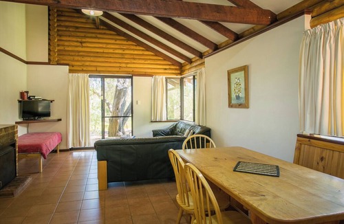 Yallingup Cottage | Cowslip Cottage-Peaceful and Spacious