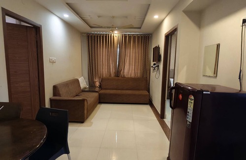 Koyambedu Apartment | Cozy 2-bedroom apartment with AC,Furnished Living space & Fully Equipped Kitchen