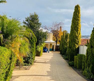 Balcatta House | Cozy Balcatta Home