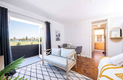 Perth Central Business District Apartment | Cozy, budget-friendly 1BR motel unit, near park, easy access to free buses