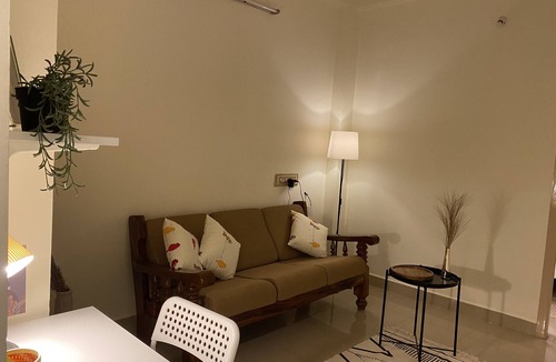 Manapakkam House | Cozy & Premium 1 BHK Homestay Near DLF & L&T