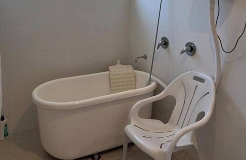 Doubleview House | Cozy room close too beach with health spa