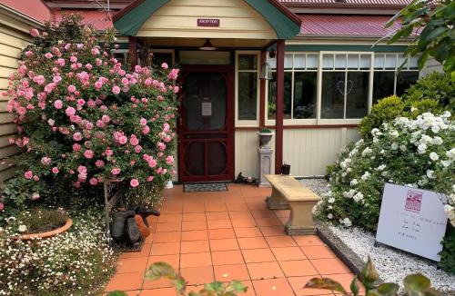 Grove Bed & Breakfast | Crabtree House