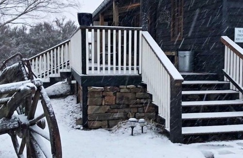 Crackenback Cottage | Crackenback Cottage 1884: 2 bedroom