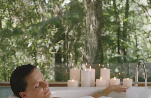 Upper Crystal Creek Cabin | Creekside Spa Cabin Carabeen