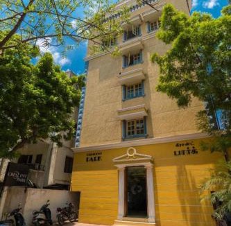 Nungambakkam Hotel | Crescent Park