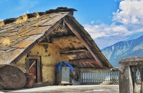 Kharsali House | crispy views of snow-clad majestic Himalayas