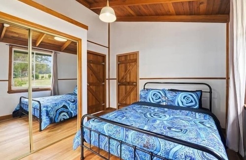Highcroft House | Crofters Rest A Light Filled Hideaway on the stunning Tasman Peninsula