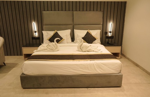 Bhilwara Hotel | CROWN PARK LUXURY HOTEL